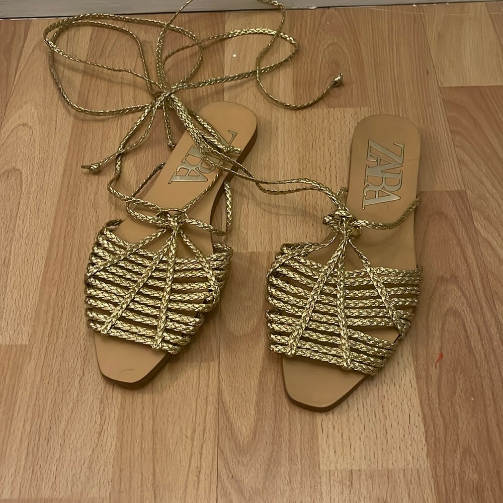 Zara woven flat sandal Gold